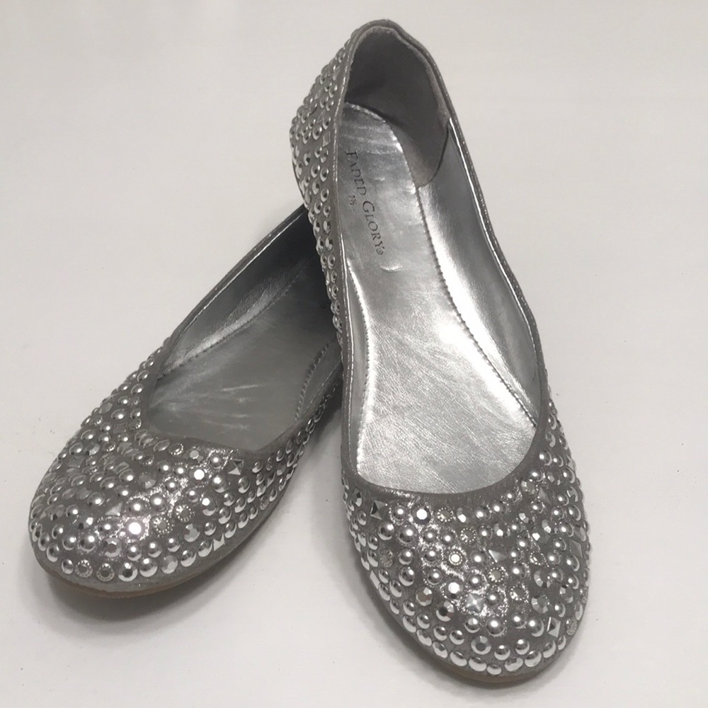 Silver flats with studs, size 7.5
